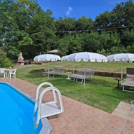 Serene Holiday In Piticchio With Pool And Scenic Views