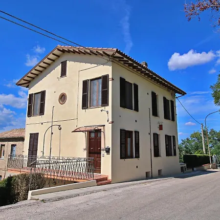 Serene Holiday In Piticchio With Pool And Scenic Views Villa *